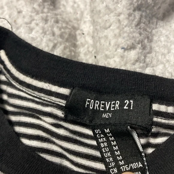 FOREVER 21 men’s t-shirt size M STRIPED ROSE - Picture 2 of 3